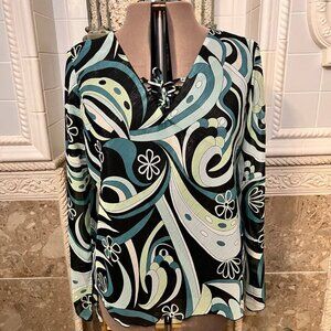 CATO. Size XL. Lined Shimmer Chiffon Pullover Long Fairy Sleeves. B18